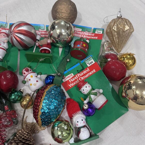 Vintage 1980s Christmas Ornaments Bundle - Picture 3 of 5
